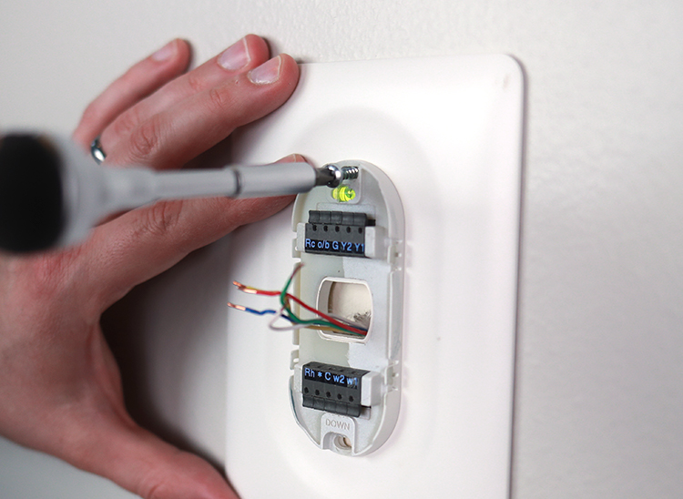 Wyze Thermostat Installation Guide (with CWire) Wyze